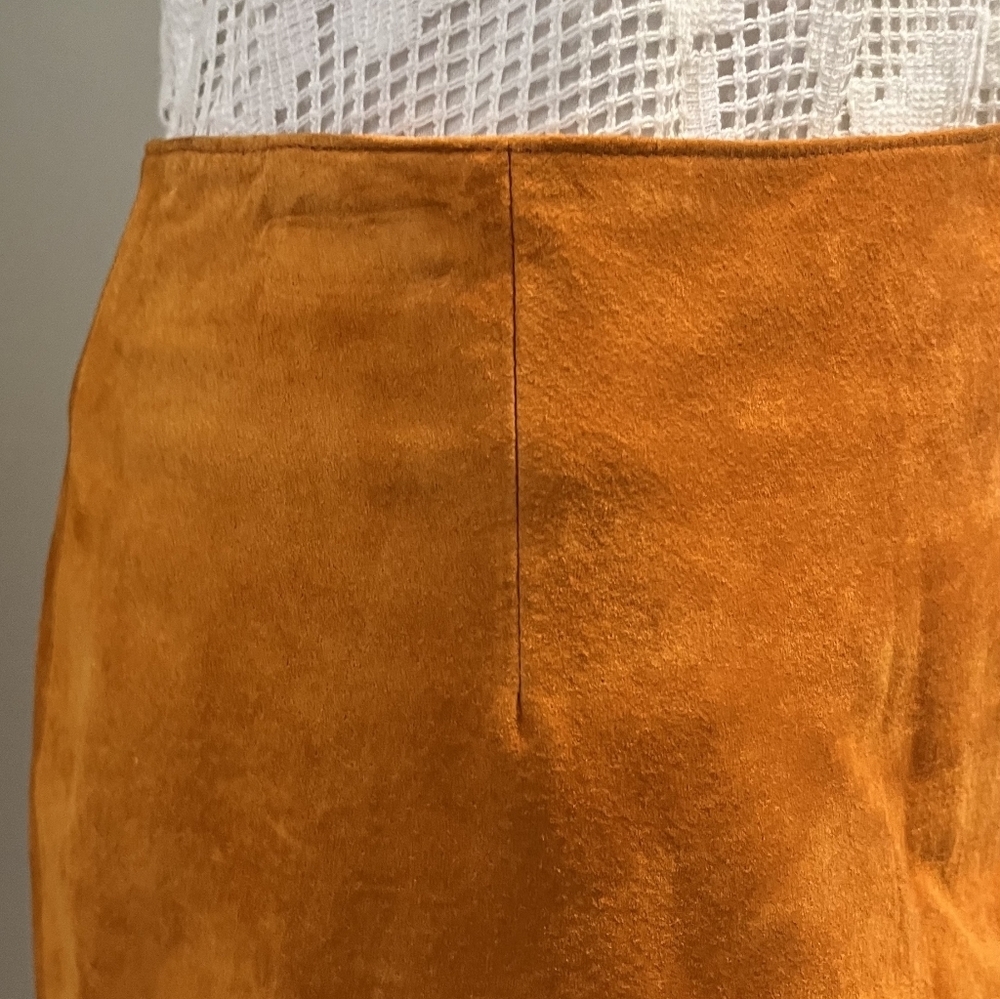 Vintage Wilson Maxima Suede Skirt With Ruffle Accents Size 6 NWT - Picture 3 of 14